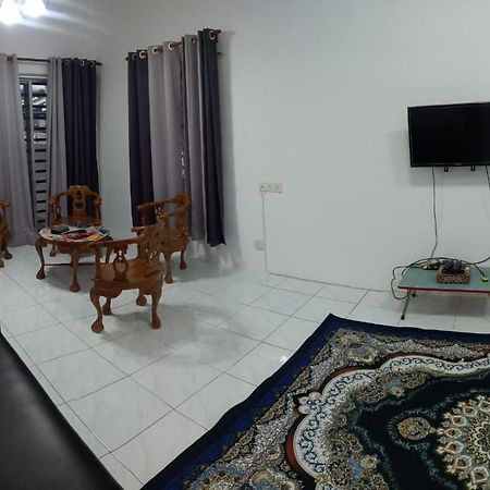 Homestay D'Mama Ifor Muslimi Tanjong Malim Buitenkant foto