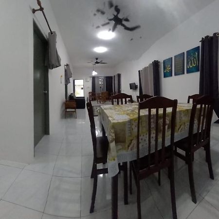 Homestay D'Mama Ifor Muslimi Tanjong Malim Buitenkant foto