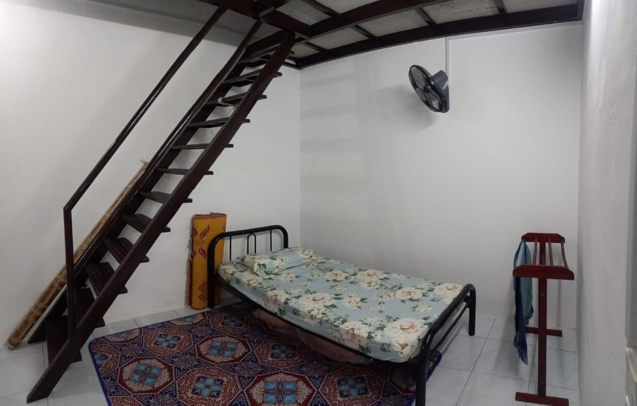 Homestay D'Mama Ifor Muslimi Tanjong Malim Buitenkant foto