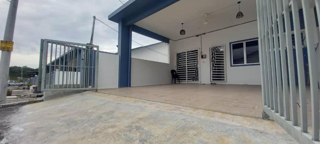 Homestay D'Mama Ifor Muslimi Tanjong Malim Buitenkant foto