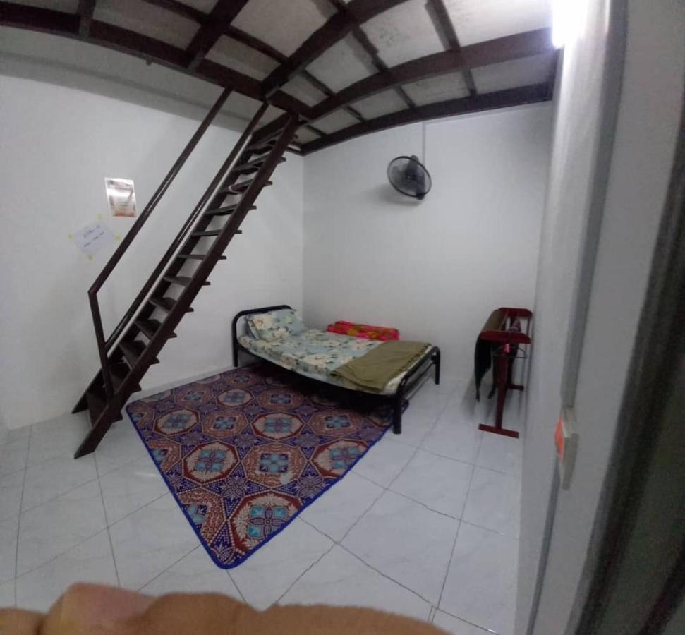 Homestay D'Mama Ifor Muslimi Tanjong Malim Buitenkant foto